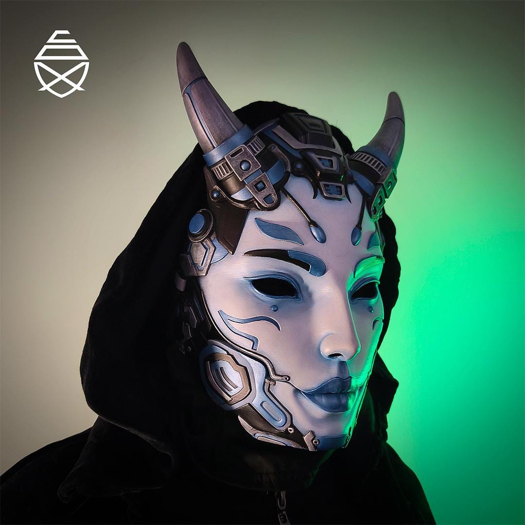 Referans görsel — TETSU Hannya Giyilebilir Maske. Wefty Design'in kendi baskısının fotoğrafı değildir.