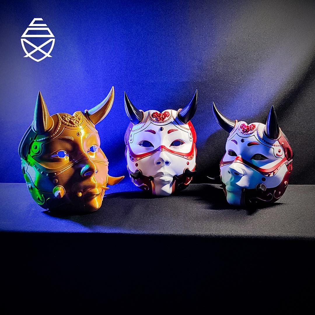 Referans görsel — Hannya Giyilebilir Maske. Wefty Design'in kendi baskısının fotoğrafı değildir.