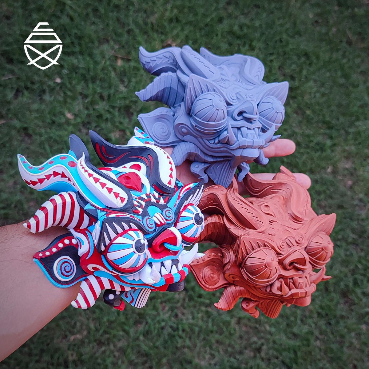 Referans görsel — Supay Duvar Maskesi. Wefty Design'in kendi baskısının fotoğrafı değildir.