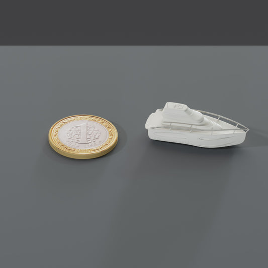 Minyatür Yat No.19 — ölçekli render: 1 TL madeni paranın yanında XL boy (40 mm)
